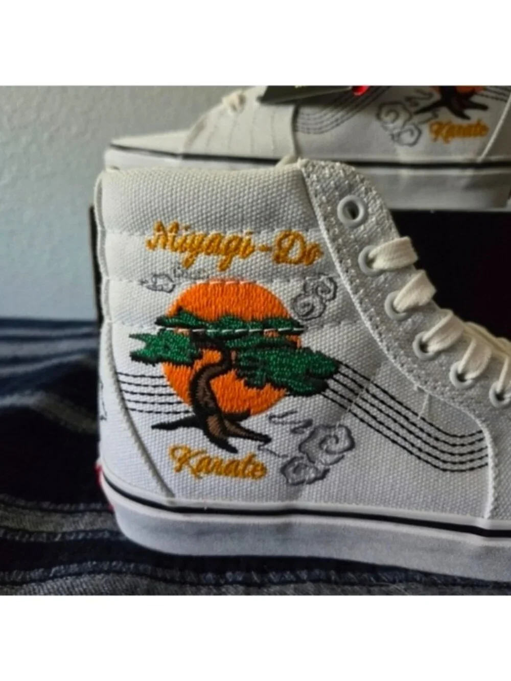 VANS  COBRA KAI SK8-HI Women 5 Miyagi Do LaRusso White canvas NWT 0826